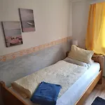 Haus Hoogendam منزل للإقامة *