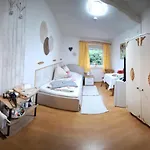 Haus Hoogendam Privatunterkunft *