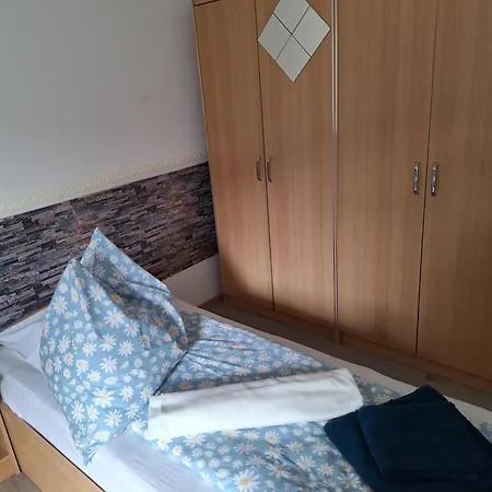 Haus Hoogendam Δωμάτια σε οικογενειακή κατοικία Λεόμπεν