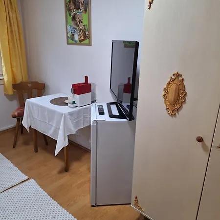 ホームステイ Haus Hoogendam レオーベン